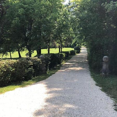 Вилла Les Cabanes De Rouffignac Экстерьер фото